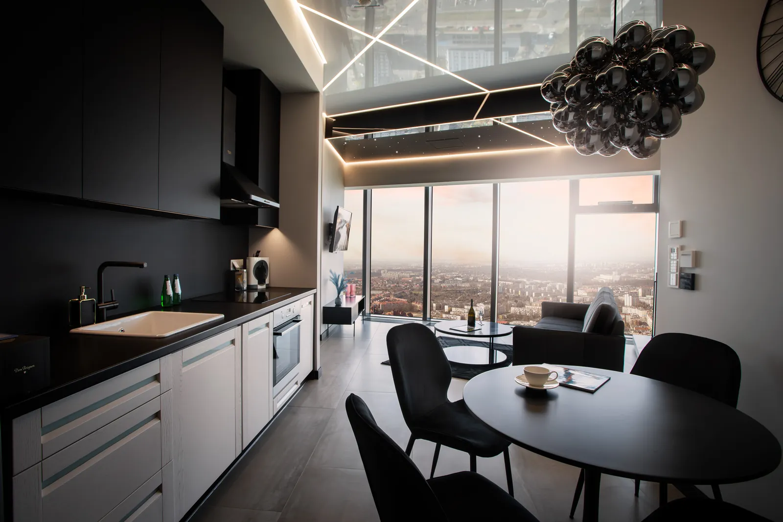 Apartament typu Executive Suite z wanną wolnostojącą — zdjęcie 4