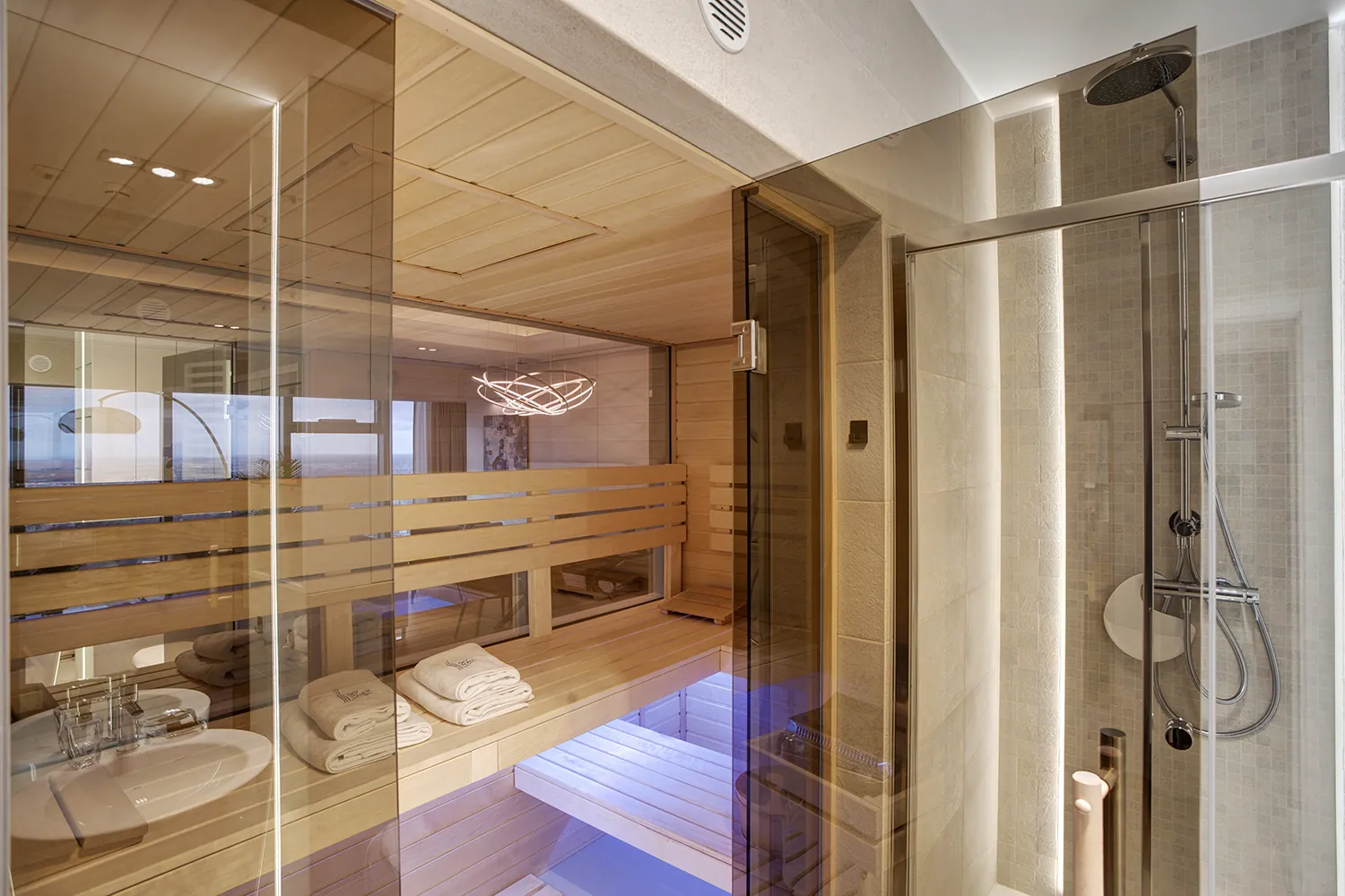 Apartament typu Luxury Suite z sauną — zdjęcie 5