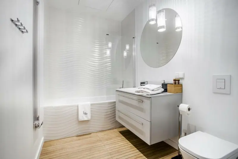 Apartament typu Deluxe z jacuzzi, 35. piętro, Sky Tower Wrocław