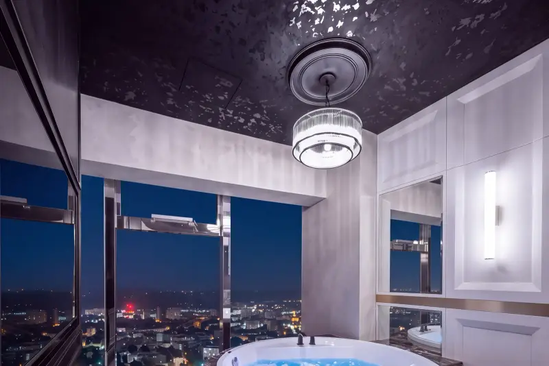 Apartament „Paris” z jacuzzi, Sky Tower Wrocław