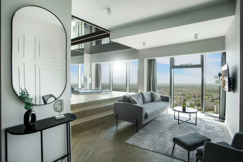 Apartament typu Deluxe z jacuzzi, Sky Tower Wrocław