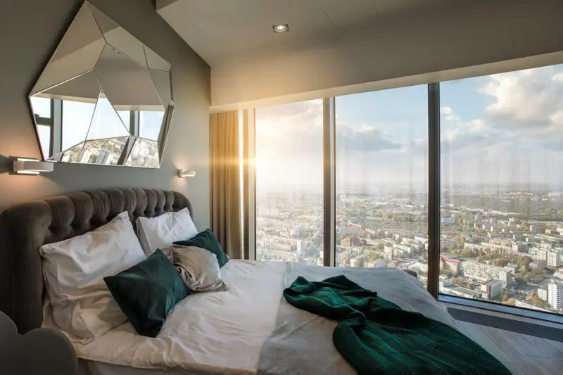 Apartament typu Executive Suite z wanną w pokoju, Sky Tower Wrocław