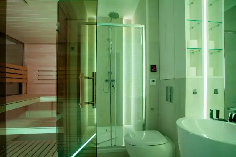 Apartament typu Luxury Suite z sauną, Sky Tower Wrocław
