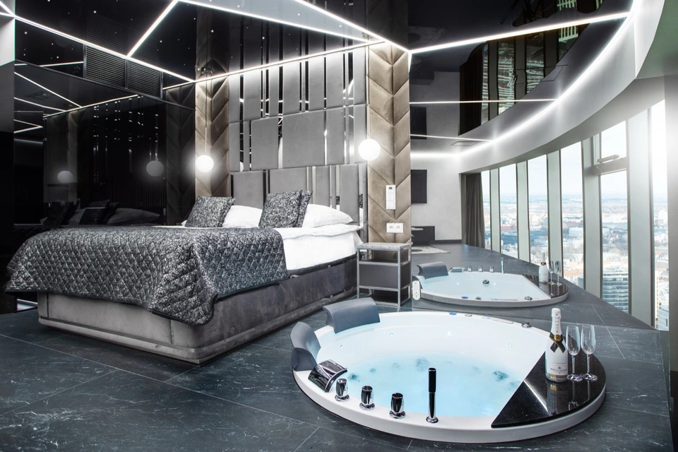 Apartament Deluxe z jacuzzi przy oknie