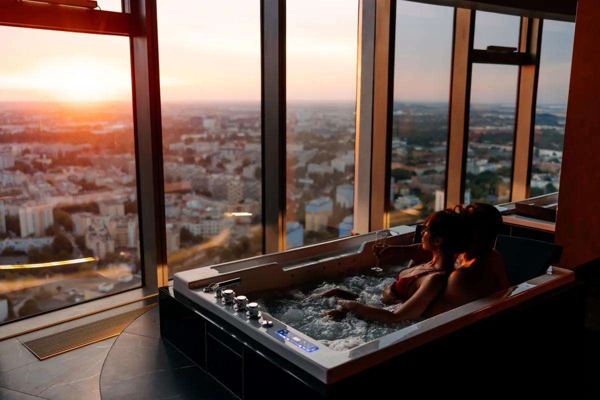 Miłość ponad chmurami: Romantyczny weekend w Sky Tower