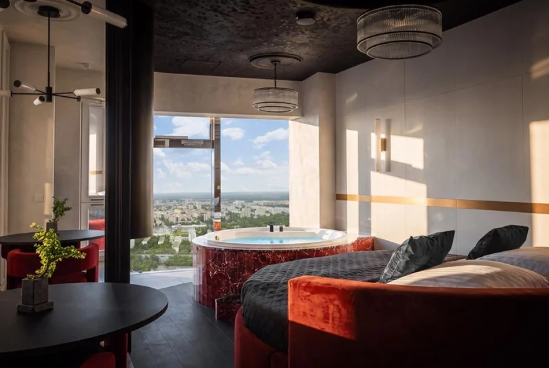 Apartament Paris z jacuzzi i czerwonym wnętrzem